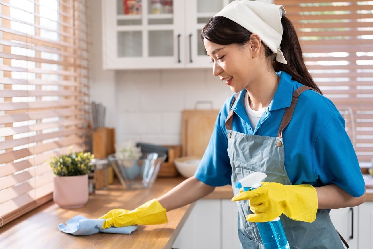 Full Home Deep Cleaning Services in DLF Phase 1
